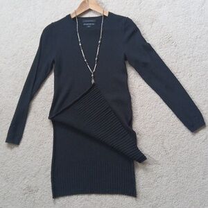 PtP15"~18" TAHARI Wool Crew-neck Long-sleeve Split-side Mid-thigh Black Sweater